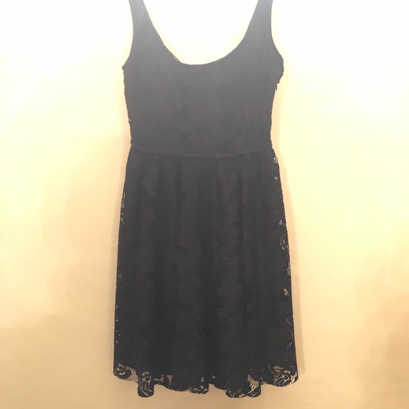 Shop the look! ZARA Cute Lacey little black dress - Picture 4 of 8